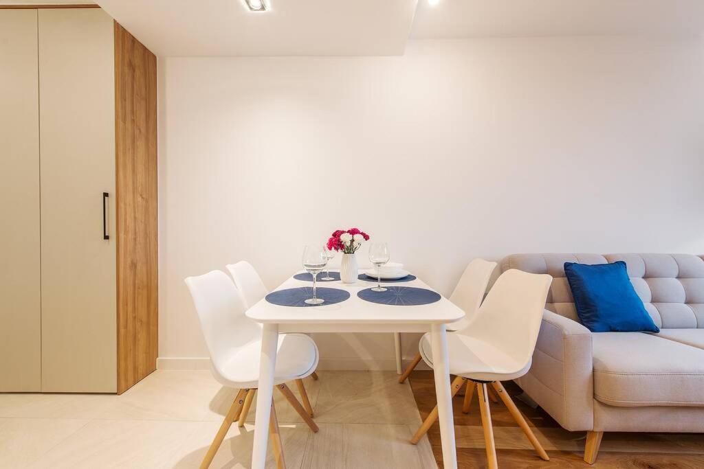 Rondo Onz P&O Serviced Apartments Warsawa Bagian luar foto