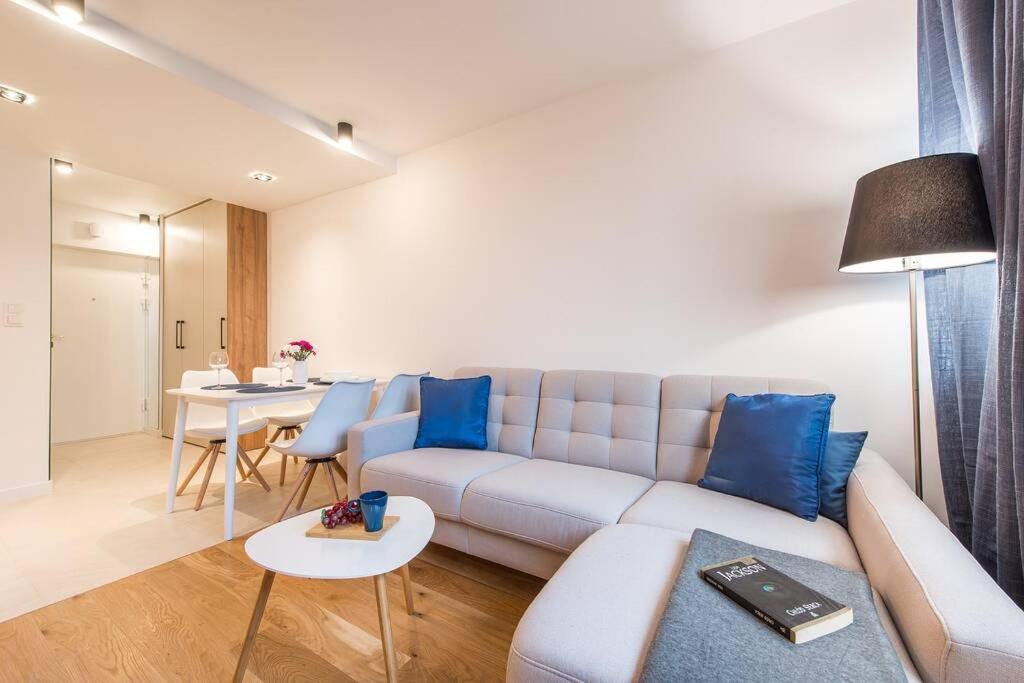 Rondo Onz P&O Serviced Apartments Warsawa Bagian luar foto