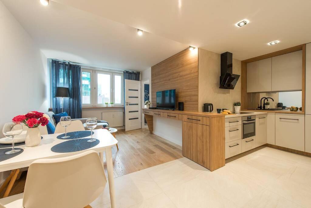 Rondo Onz P&O Serviced Apartments Warsawa Bagian luar foto
